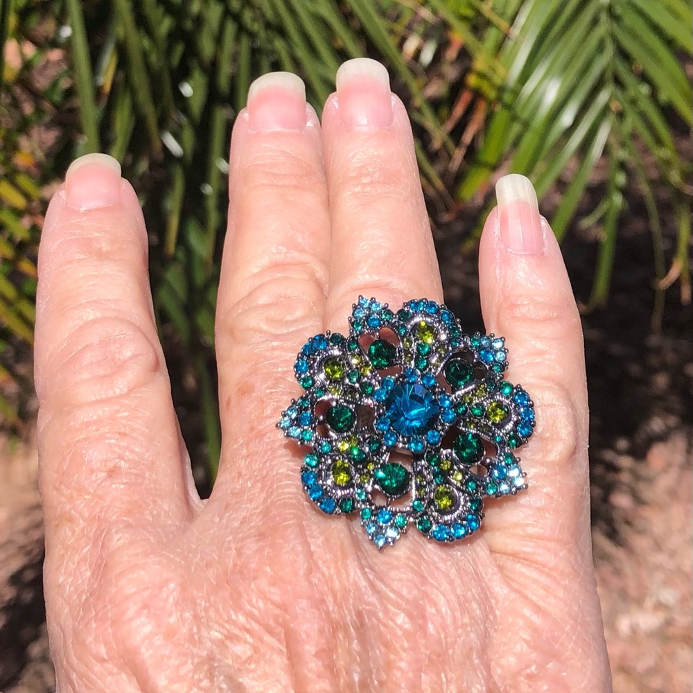 Beautiful Fashion Ring from Kohl’s - NIB - size 7